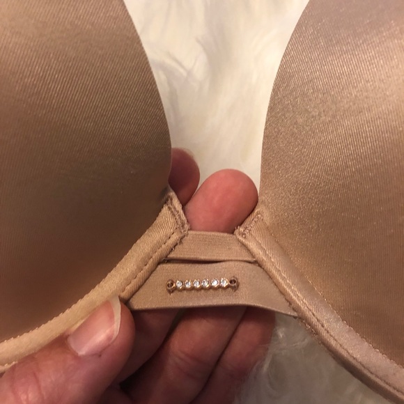 NEW Victoria’s Secret push up bra - Picture 2 of 4